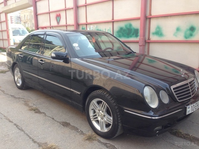 Mercedes E 270 2000, 298,000 km - 2.7 l - Bakı