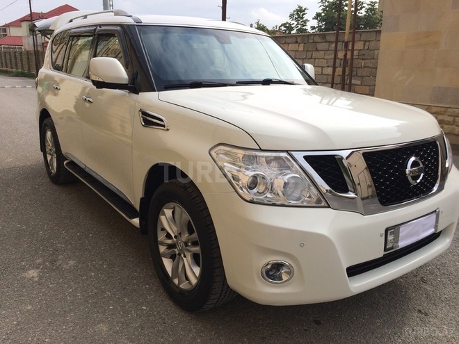 Nissan Patrol 2010, 91,000 km - 5.6 л - Bakı