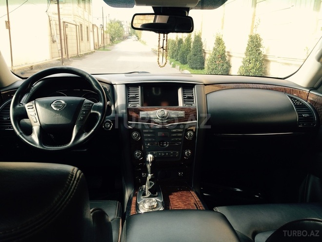 Nissan Patrol 2010, 92,000 km - 5.6 л - Bakı
