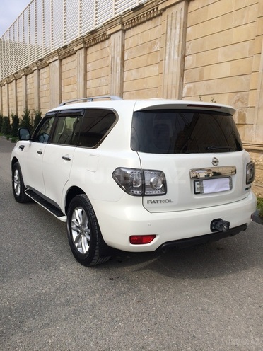 Nissan Patrol 2010, 92,000 km - 5.6 л - Bakı