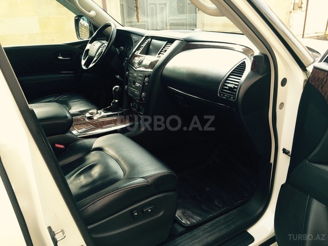 Nissan Patrol 2010, 92,000 km - 5.6 л - Bakı