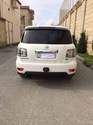 Nissan Patrol 2010, 92,000 km - 5.6 л - Bakı