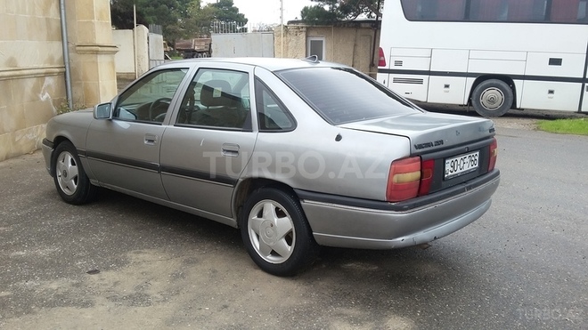 Opel Vectra 1995, 215,000 km - 2.0 l - Bakı