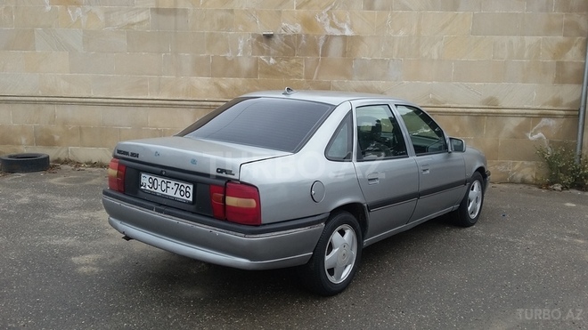 Opel Vectra 1995, 215,000 km - 2.0 l - Bakı