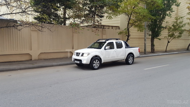 Nissan Navara 2011, 91,500 km - 2.5 л - Bakı