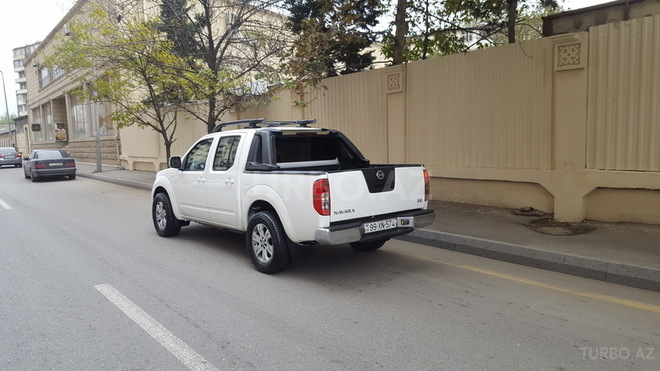 Nissan Navara 2011, 91,500 km - 2.5 л - Bakı