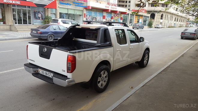 Nissan Navara 2011, 91,500 km - 2.5 л - Bakı