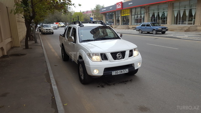 Nissan Navara 2011, 91,500 km - 2.5 л - Bakı