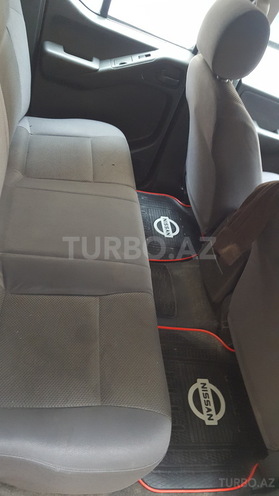 Nissan Navara 2011, 91,500 km - 2.5 л - Bakı