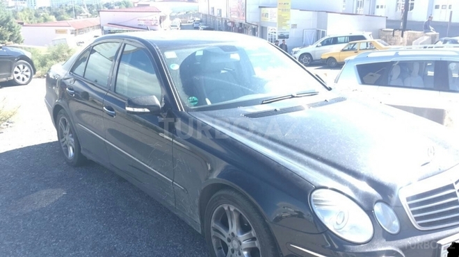 Mercedes E 220 2007, 215,000 km - 2.2 л - Bakı