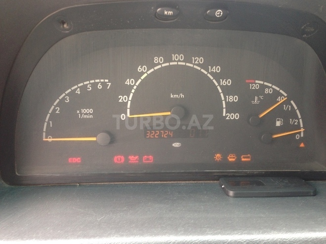 Mercedes Vito 2000, 322,000 km - 2.2 л - Bakı