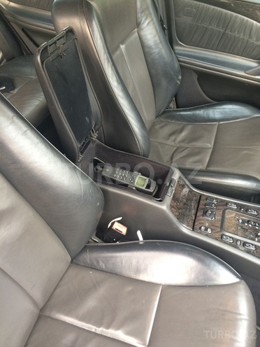 Mercedes E 270 2001, 267,000 km - 2.7 l - Gəncə