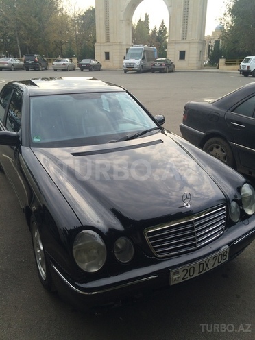 Mercedes E 270 2001, 267,000 km - 2.7 l - Gəncə