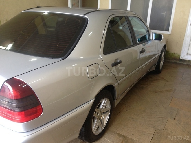 Mercedes C 200 1998, 220,000 km - 2.0 l - Sumqayıt