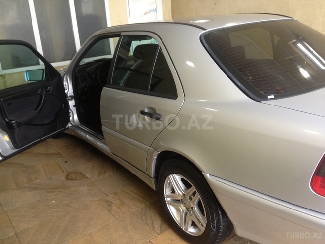 Mercedes C 200 1998, 220,000 km - 2.0 l - Sumqayıt