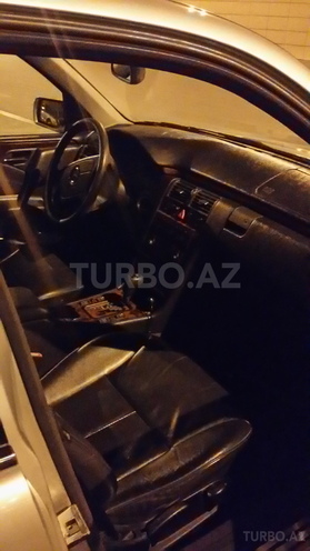 Mercedes E 240 1999, 226,000 km - 2.4 l - Bakı