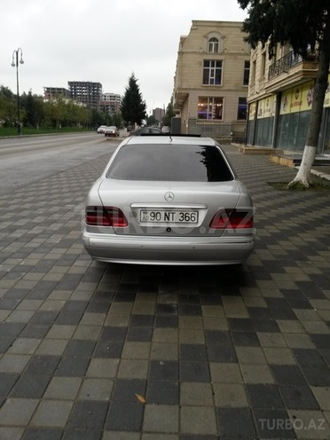 Mercedes E 270 2000, 369,207 km - 2.7 l - Xırdalan
