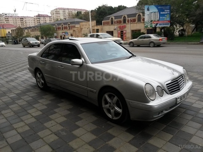 Mercedes E 270 2000, 369,207 km - 2.7 l - Xırdalan