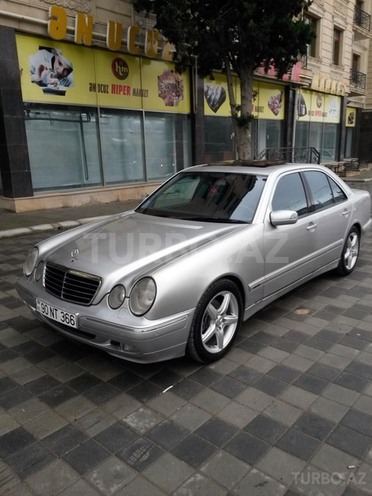 Mercedes E 270 2000, 369,207 km - 2.7 l - Xırdalan