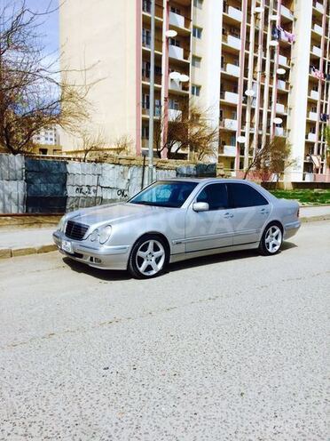 Mercedes E 320 2001, 146 km - 3.2 l - Bakı