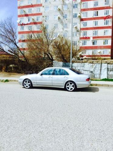 Mercedes E 320 2001, 146 km - 3.2 l - Bakı