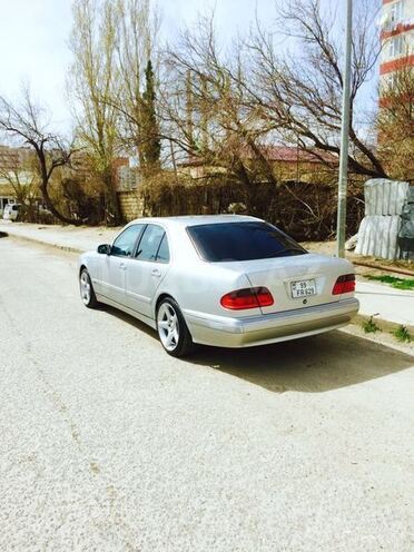 Mercedes E 320 2001, 146 km - 3.2 l - Bakı