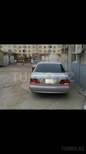 Mercedes E 320 2001, 146 km - 3.2 l - Bakı