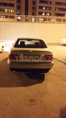 Mercedes E 240 1999, 226,000 km - 2.4 л - Bakı