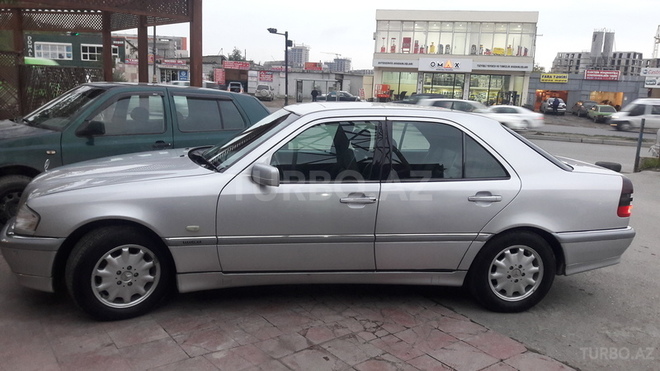 Mercedes C 240 1999, 186,000 km - 2.4 л - Bakı