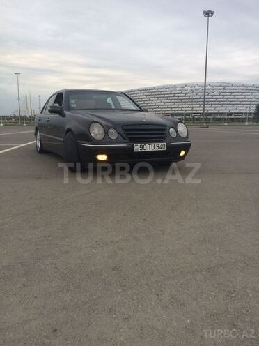 Mercedes E 260 2001, 181,000 km - 0.3 л - Bakı