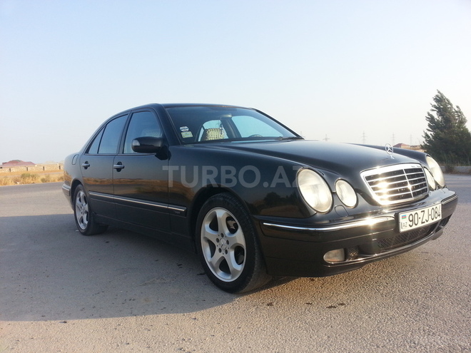 Mercedes E 240 2001, 216,000 km - 2.4 l - Bakı