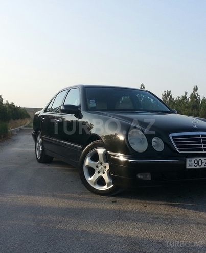 Mercedes E 240 2001, 216,000 km - 2.4 l - Bakı