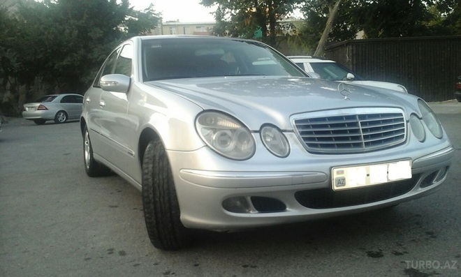 Mercedes E 270 2002, 476,700 km - 2.7 l - Bakı