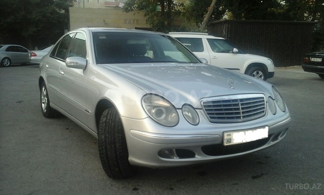 Mercedes E 270 2002, 476,700 km - 2.7 l - Bakı