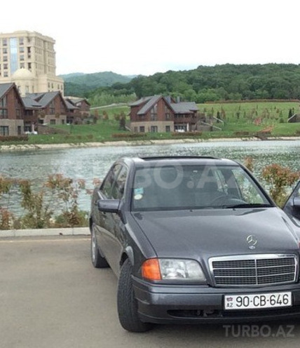 Mercedes C 180 1994, 213,000 km - 1.8 l - Quba