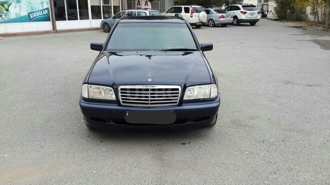 Mercedes C 220 2000, 218,000 km - 2.2 l - Bakı