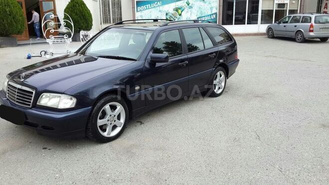Mercedes C 220 2000, 218,000 km - 2.2 l - Bakı