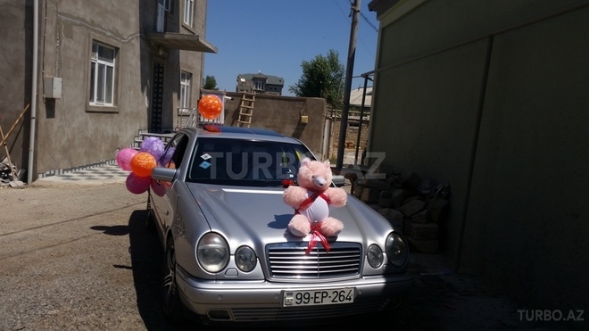 Mercedes E 240 1999, 222,000 km - 2.4 л - Bakı