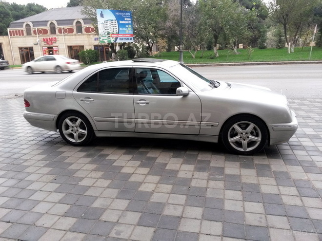 Mercedes E 270 2000, 369,207 km - 2.7 l - Xırdalan