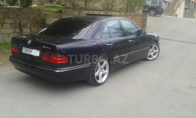 Mercedes E 240 2001, 210,000 km - 2.6 l - Bakı