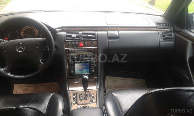 Mercedes E 240 2001, 210,000 km - 2.6 l - Bakı