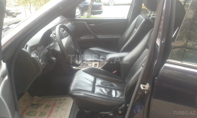 Mercedes E 240 2001, 210,000 km - 2.6 l - Bakı