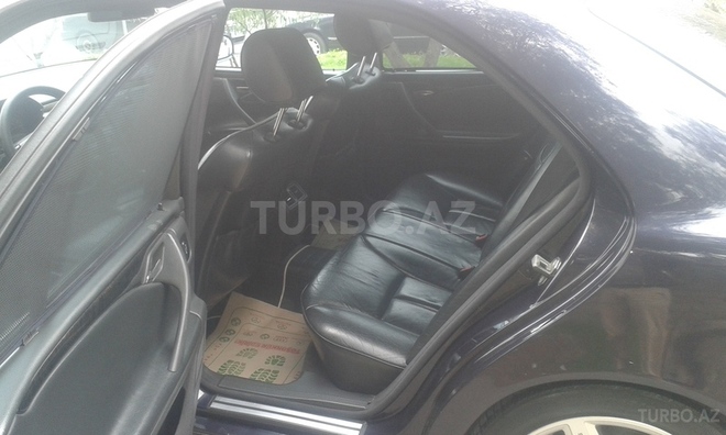 Mercedes E 240 2001, 210,000 km - 2.6 l - Bakı