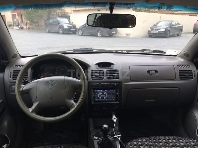 Kia Rio 2003, 240,000 km - 1.6 l - Bakı
