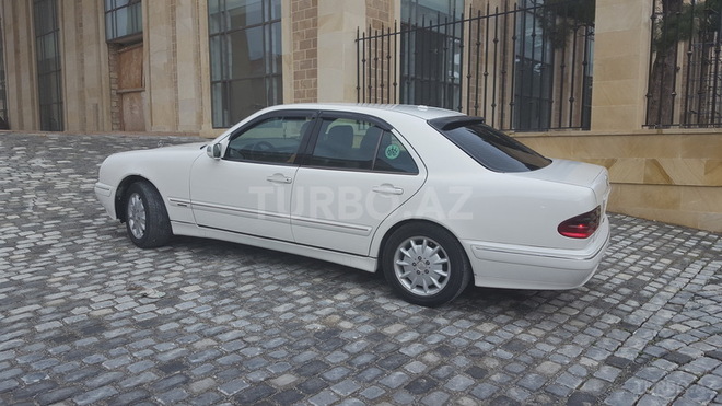 Mercedes E 220 2001, 708,000 km - 2.2 l - Bakı