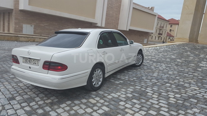 Mercedes E 220 2001, 708,000 km - 2.2 l - Bakı