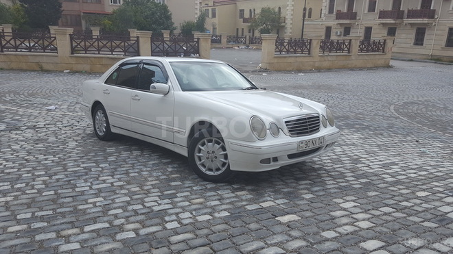 Mercedes E 220 2001, 708,000 km - 2.2 l - Bakı