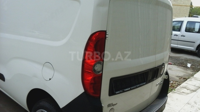 Fiat Doblo 2011, 147,000 km - 1.3 л - Bakı