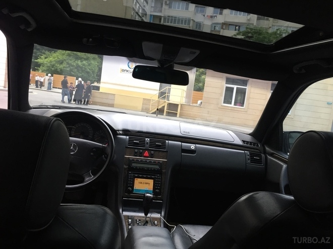 Mercedes E 320 2000, 320,000 km - 3.2 l - Bakı