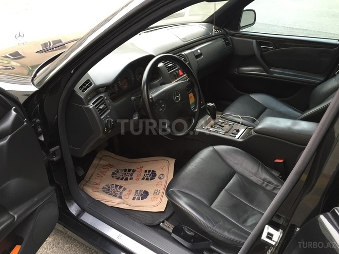 Mercedes E 320 2000, 320,000 km - 3.2 l - Bakı